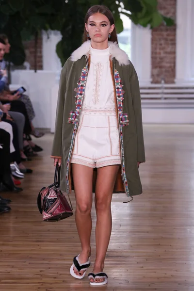 Look 43